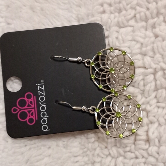 Earrings Springtime Salutations  Green earrings - Picture 1 of 1